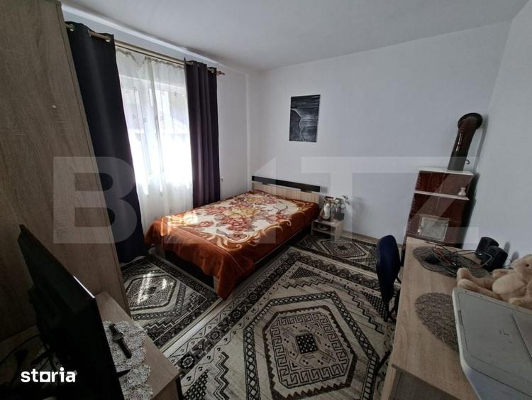 Casă cu 5 camere decomandat cu Teren 1370 Mp în Vețel