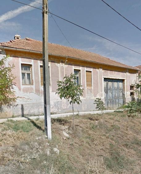 Casă cu 4 camere în Central