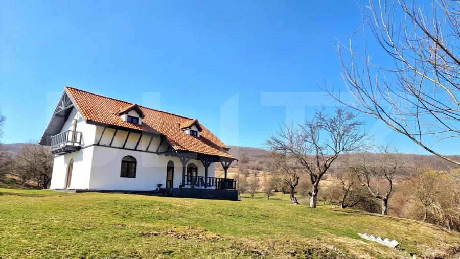 Casă individuală cu 4 camere cu Teren 1000 Mp în Florești