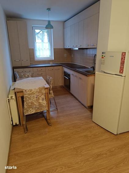 Apartament cu 3 camere în Decebal