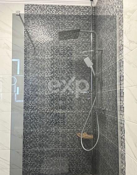 Apartament cu 2 camere semidecomandat, mobilat în Florești