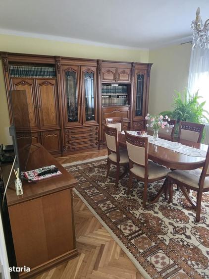 Apartament cu 3 camere în Burdea