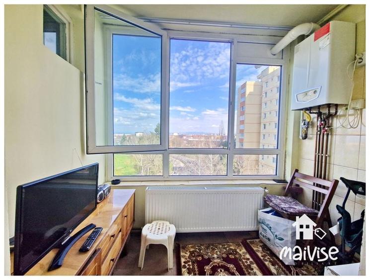 Apartament 3 camere de vanzare, str.Tudor Vladimirescu - 10