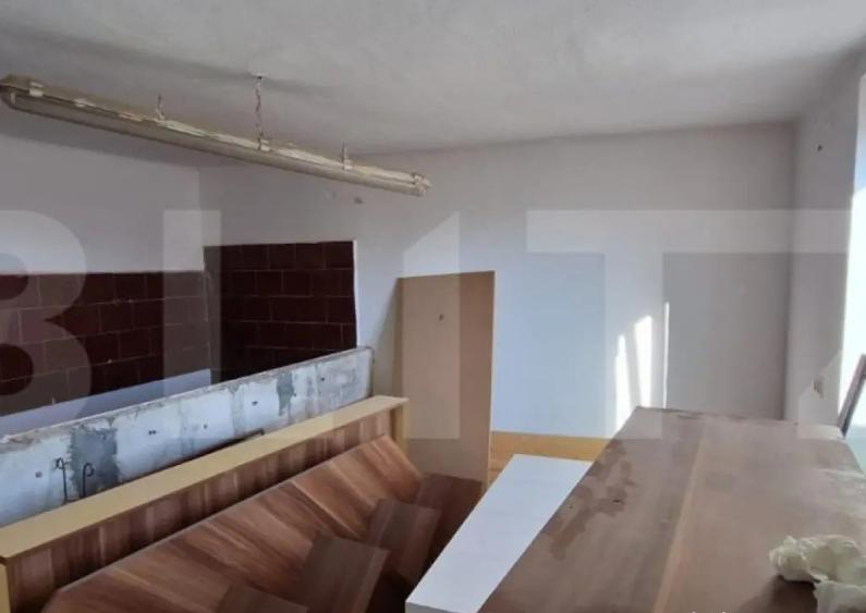 Casa 3 camere , 120mp , Piata de vechituri - 1