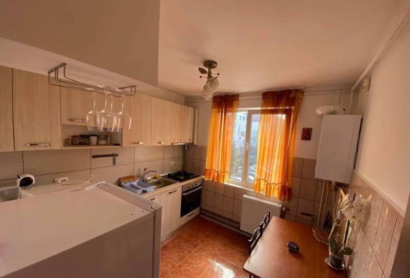 Str. Cosmos, garsoniera mobilata, fara comision, 350 euro - 3