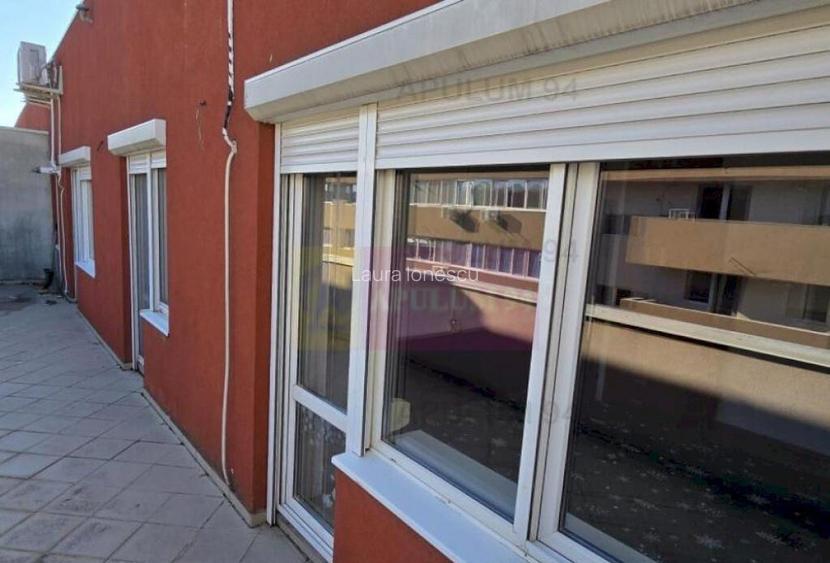 Apartament 3 camere cu terasa de 29 mp Prelungirea Ghence...