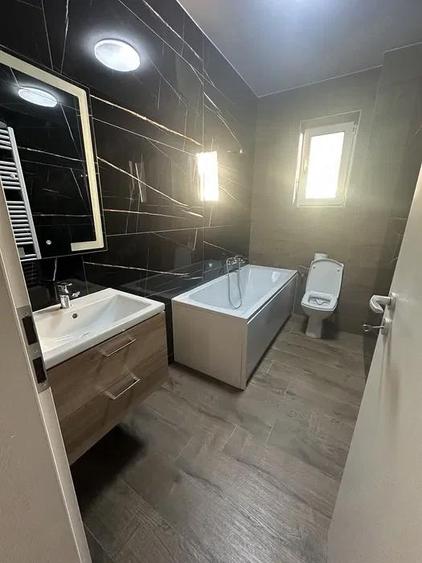 De inhciriat apartament cu 3 camere - 4