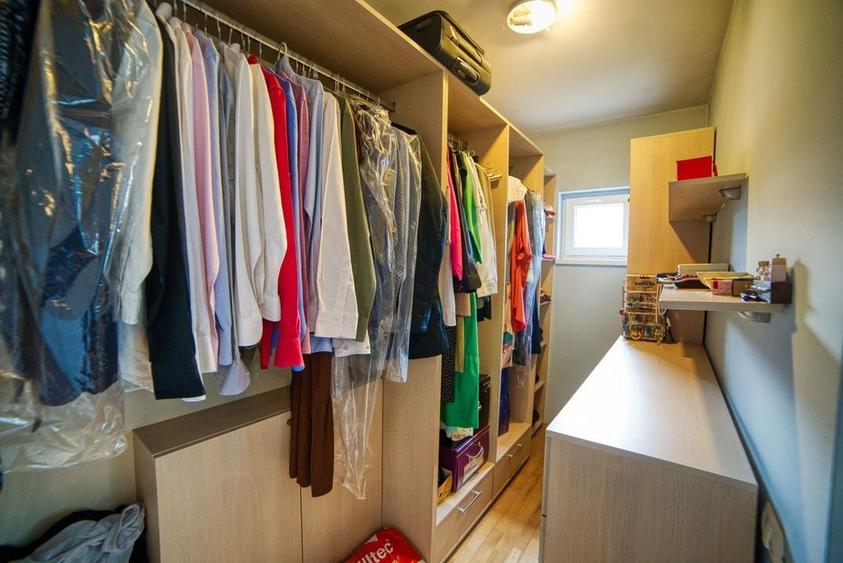 Casa complet mobilata 5 camere 3 bai curte generoasa - 30