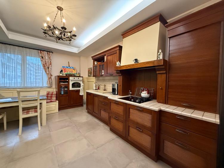 APARTAMENT 4 CAMERE - HERASTRAU- LOC PARCARE - TERASA- COMISION 0% - 12