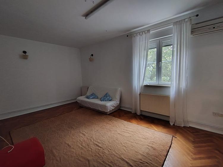 Bucurestii Noi, apartament cu 3 camere decomandate, et. 3, bloc rusesc - 6