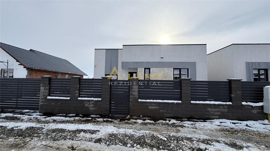 Casa Individuala - 3 camere - 2 bai - 371 mp teren - 3