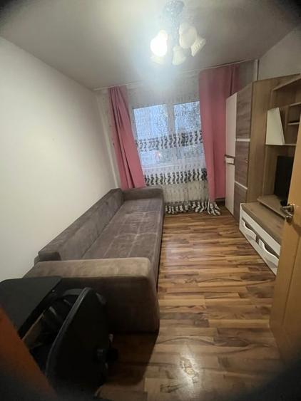 Apartament 2 camere, 45 mp, decomandat, balcon, metrou, 1 Decembrie 1918 - 2