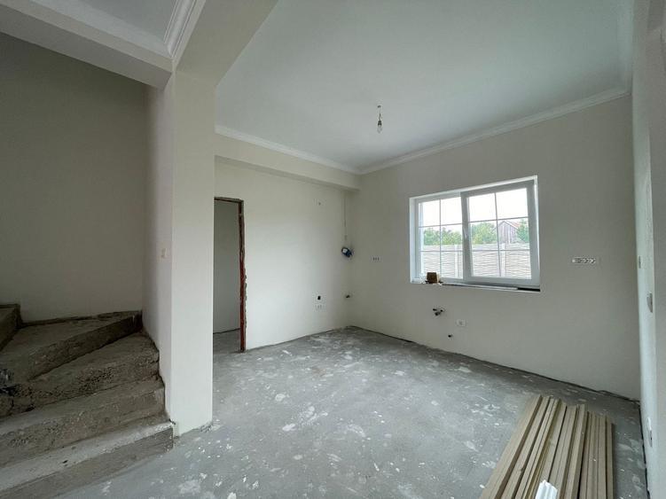 Duplex desparțit - 5 camere și 3 băi- Moșnița Nouă - 3