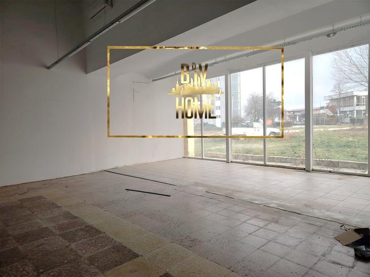 Spatiu comercial vitrat la 100 m de plaja - 3