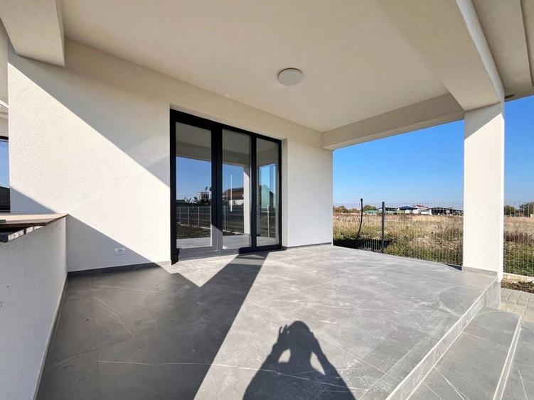 Prima Inchirere - Casa 90 mp - 3 camere - 8