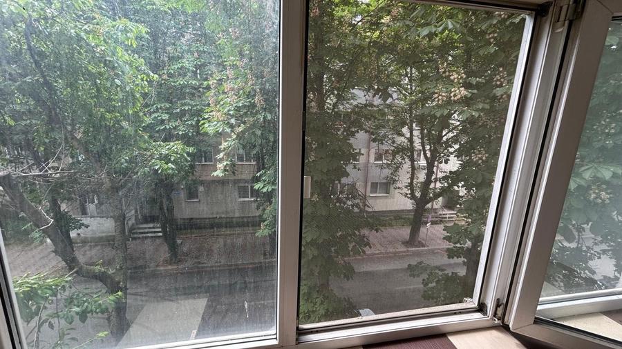 Vand apartament doua camere - 3