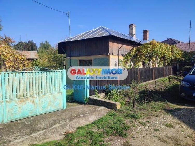 Vanzare casa batraneasca  si teren Raciu - 5