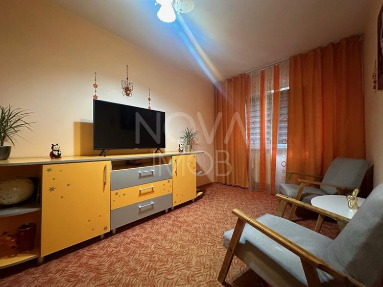 Apartament 3 camere, decomandat - Str. Semaforului - 8