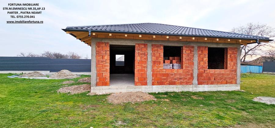 Casa la rosu si teren 500 mp,in cartier de vile, com. Dumbrava Rosie - 1