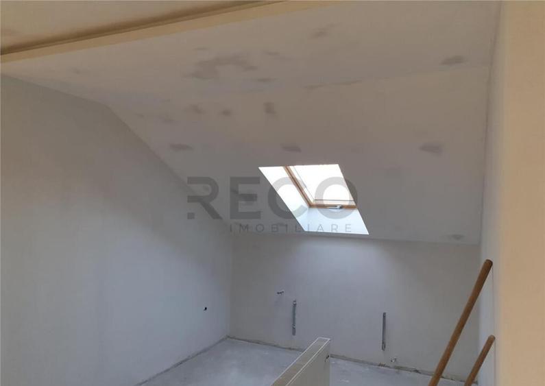 Teren Mare cu 2 case in Biharia. - 8