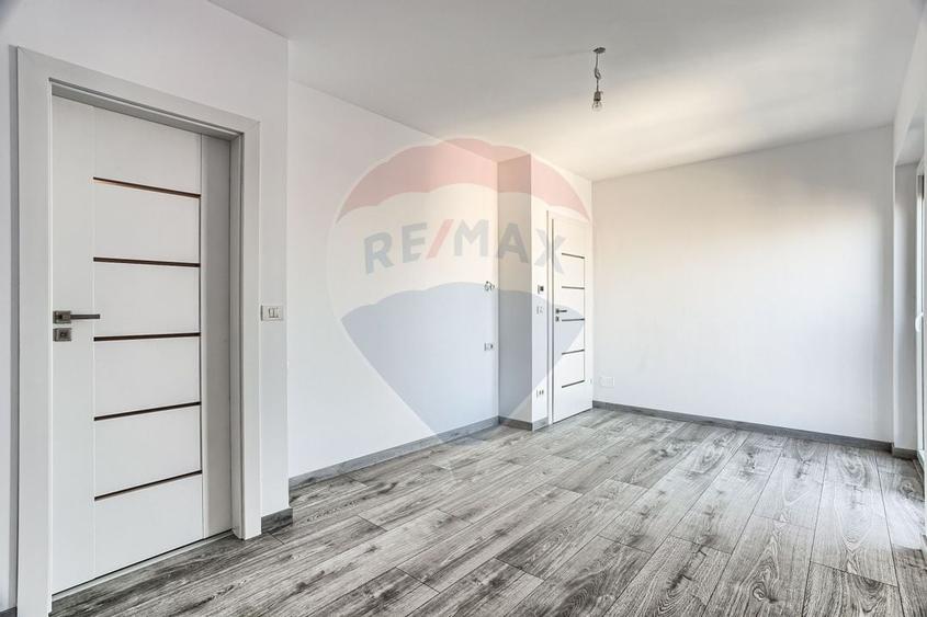 Apartament 3 camere COMPLEX ADORA PARK cu loc de parcare - 11