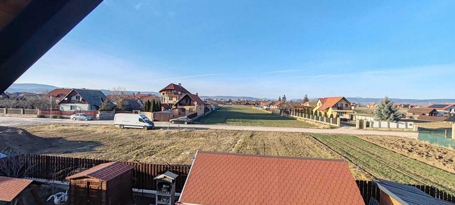 Vanzare teren 556 mp, forma patrata. - 2