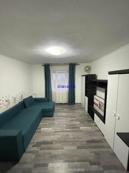 Garsoniera ,21 mp zona Piata Cet - 1