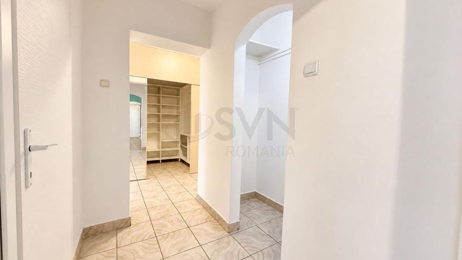 Apartament cu 3 camere semidecomandat în Bucureștii Noi
