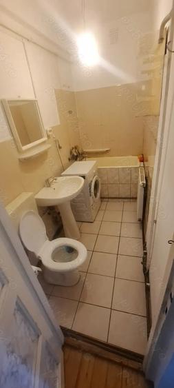 Dau in chirie apartament 2 camere in centru - 1