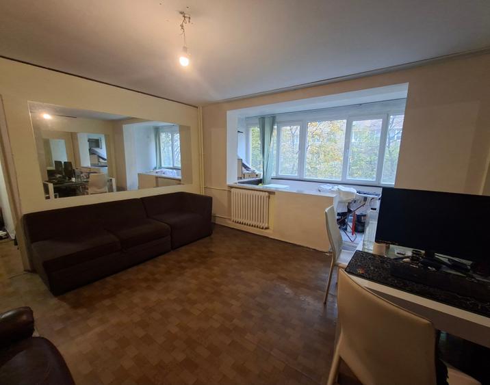 Obor,Colentina,Teiul Doamnei langa Sectia 7 Politie,10 minute metrou - 4