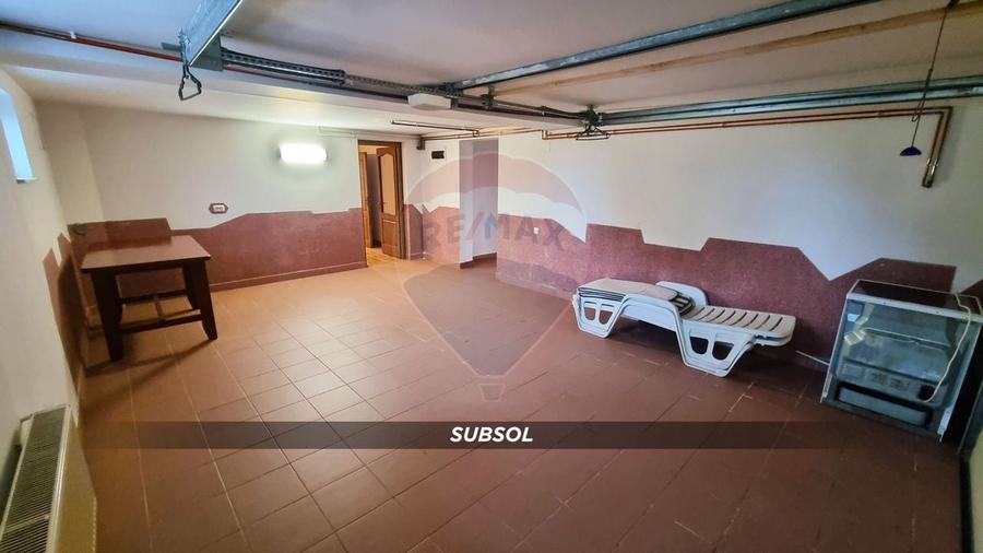 Casă / Vilă de lux cu 2 garaje, 10 camere de vânzare în BAIA MARE - 41