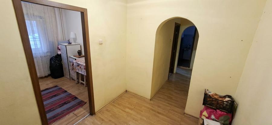 VANZARE-APARTAMEMT 3 CAMERE-DECOMANDATE-DACIA - 1