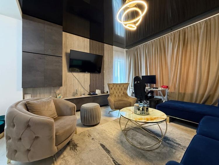 Mamaia-Sat, Vila modernă, mobilata si utilata complet, 15 camere - 2