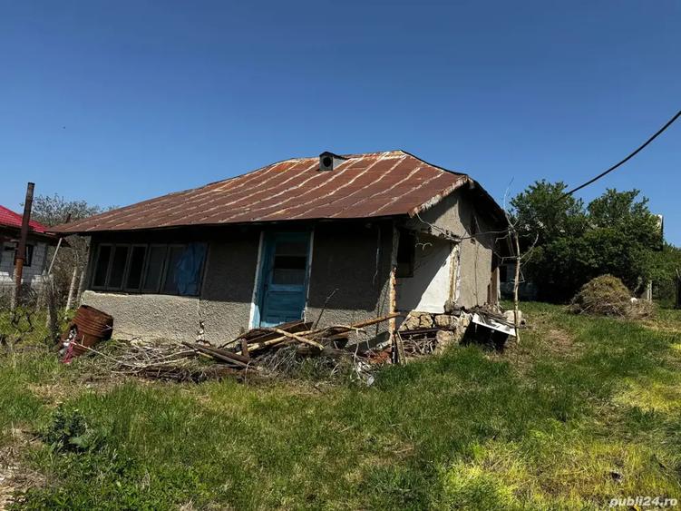 Casa batraneasca de vanzare - 2