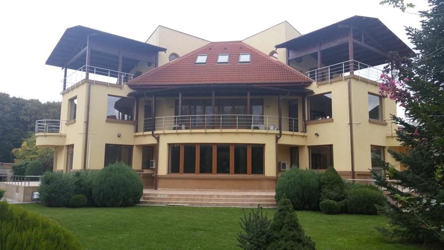 Proprietate impresionanta in apropierea Padurii Baneasa  -  Iancu Nicolae - 4