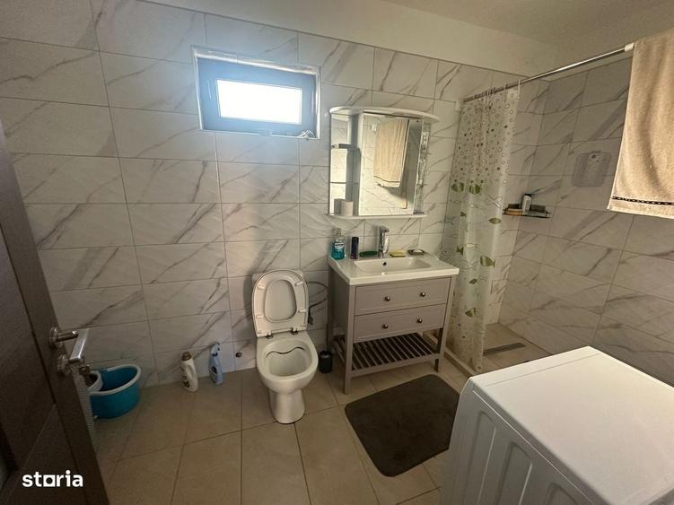 Casă cu 4 camere în Poiana