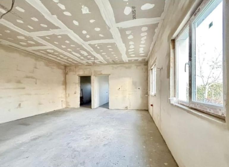 Casa de vanzare in Lumina  - 3 camere  70000 Euro - 3