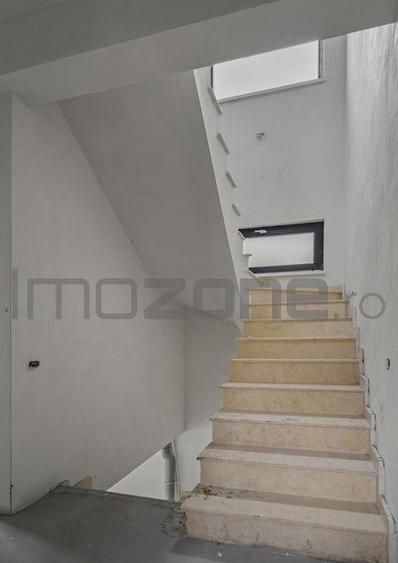 Casa spa?ioasa cu terasa ?i loc de parcare Milit... - 5