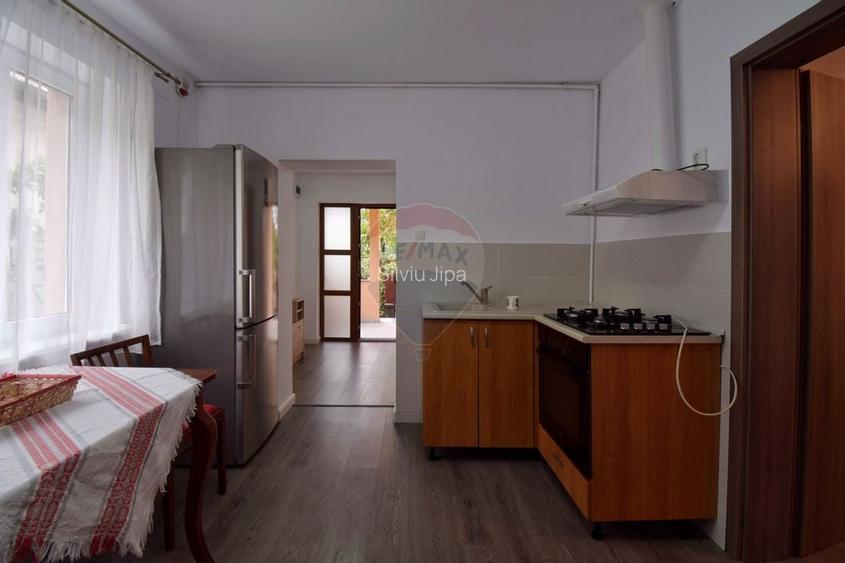 Casa cu 2 camere de inchiriat, zona Andrei Muresanu