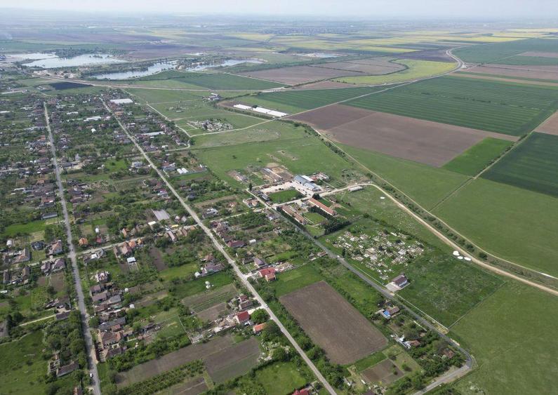 Teren Intravilan de 3,090 mp in Cuvin - 15