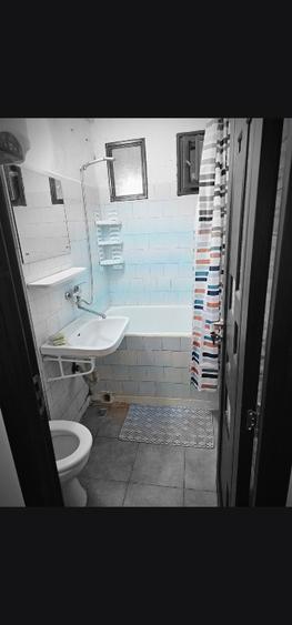 De vanzare garsoniera decomandata  pe Calea Bucuresti 87 vis a vis de ACR - 8