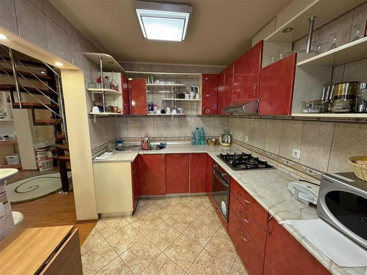 Apartament cu mansarda zona Piata Moldovei ,mobilat si utilat ! - 2