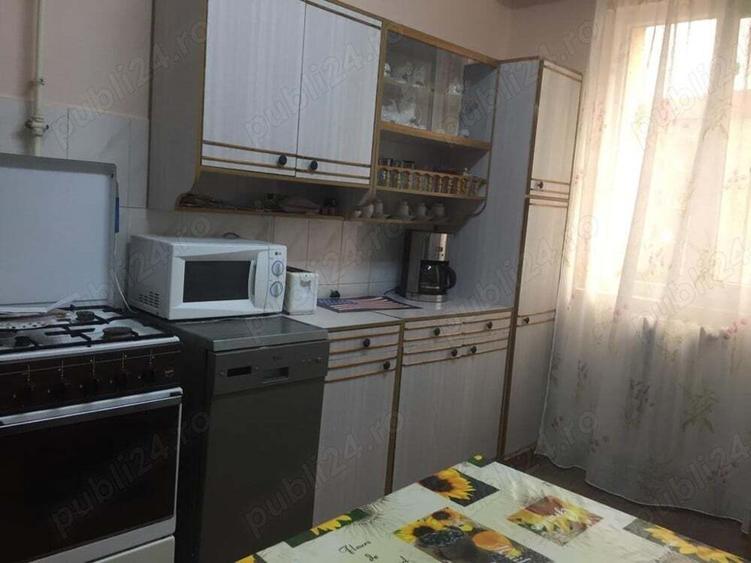 inchiriez apartament 4 camere - 3