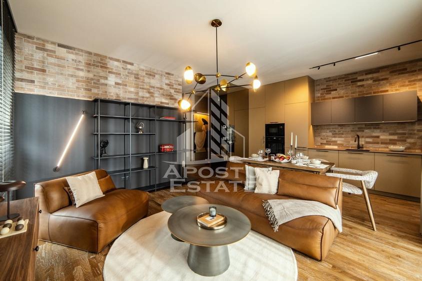 Apartament cu 3 camere semidecomandat în Central