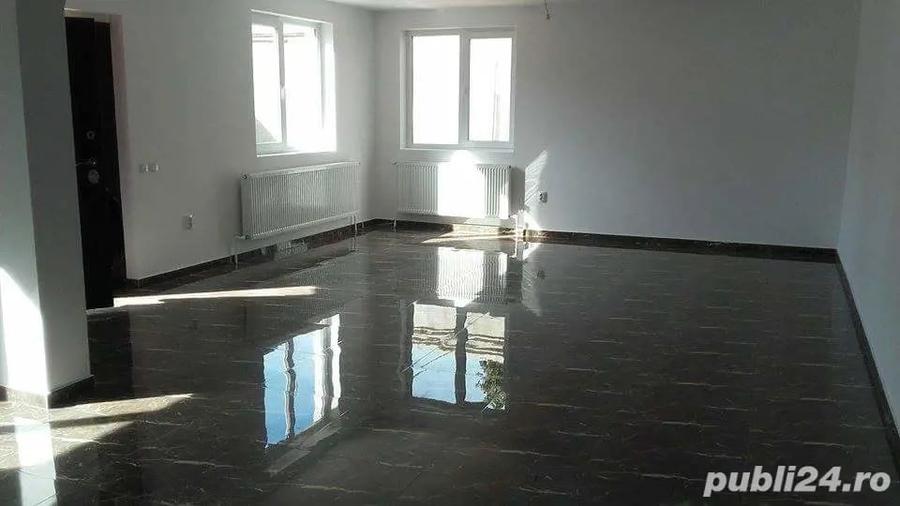 Casă cu 5 camere cu Teren 300 Mp în Apărătorii Patriei