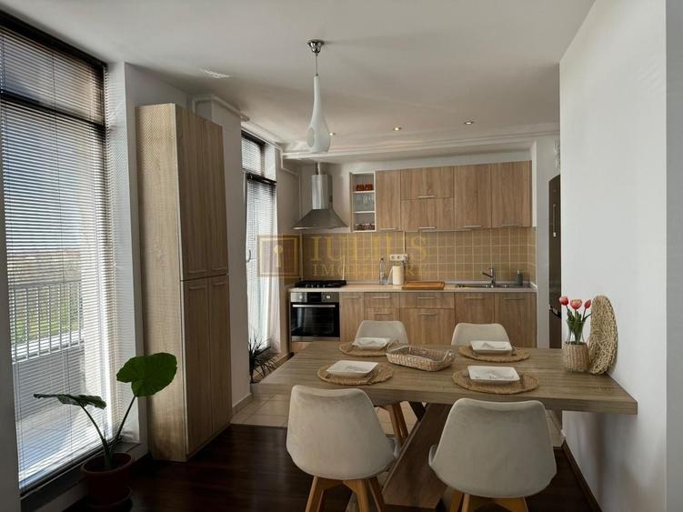 Apartament cu 2 camere decomandat, mobilat în Soarelui