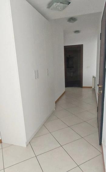 Apartament cu 3 camere decomandat în Torontalului