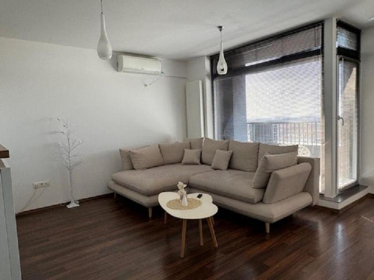 Apartament cu 2 camere decomandat în Soarelui