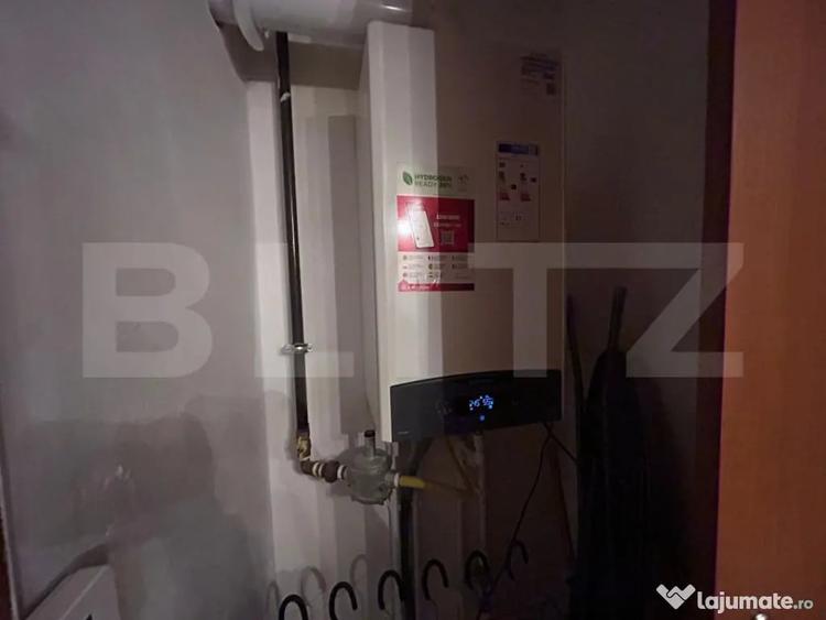 Apartament cu 4 camere decomandat în Rovine