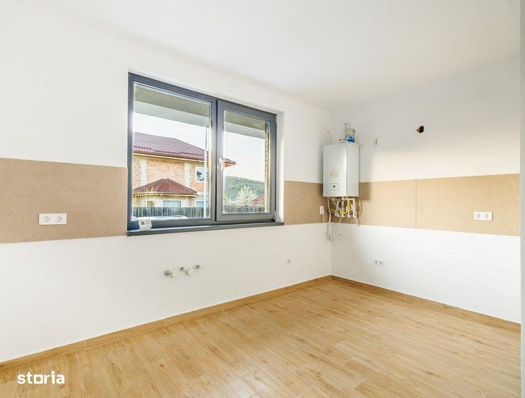 Casă cu 2 camere cu Teren 207 Mp în Sânpetru